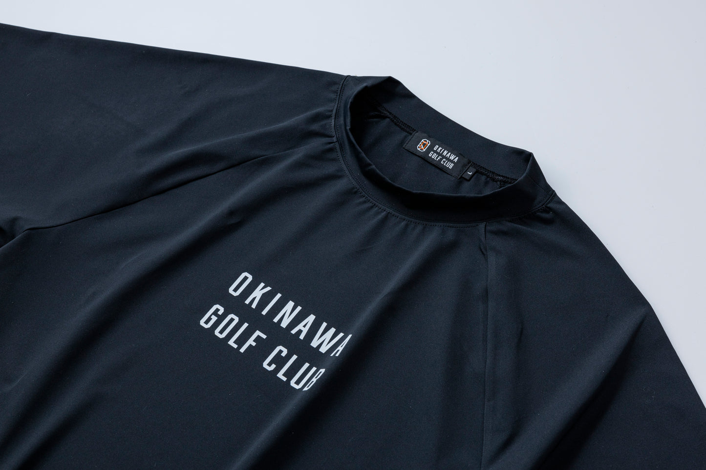 【 UNISEX 】 Logotype Raglan Mock neck Shirt