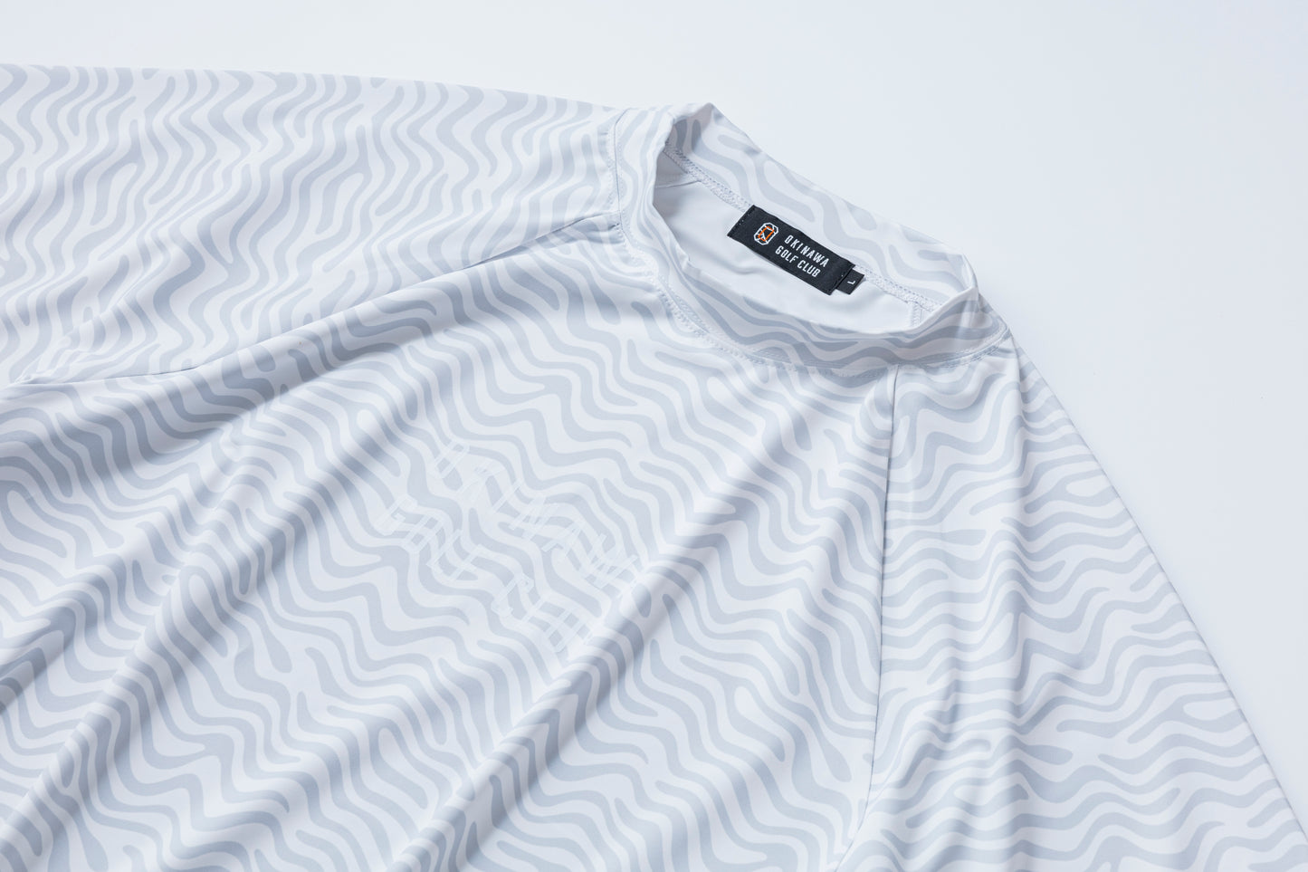 【 UNISEX 】 Kuina Wave Raglan Mock neck Shirt